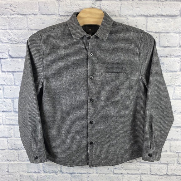 NWT H&M Men Dark Gray Button Herringbone Flannel Overshirt Pockets Size Large - Picture 2 of 7